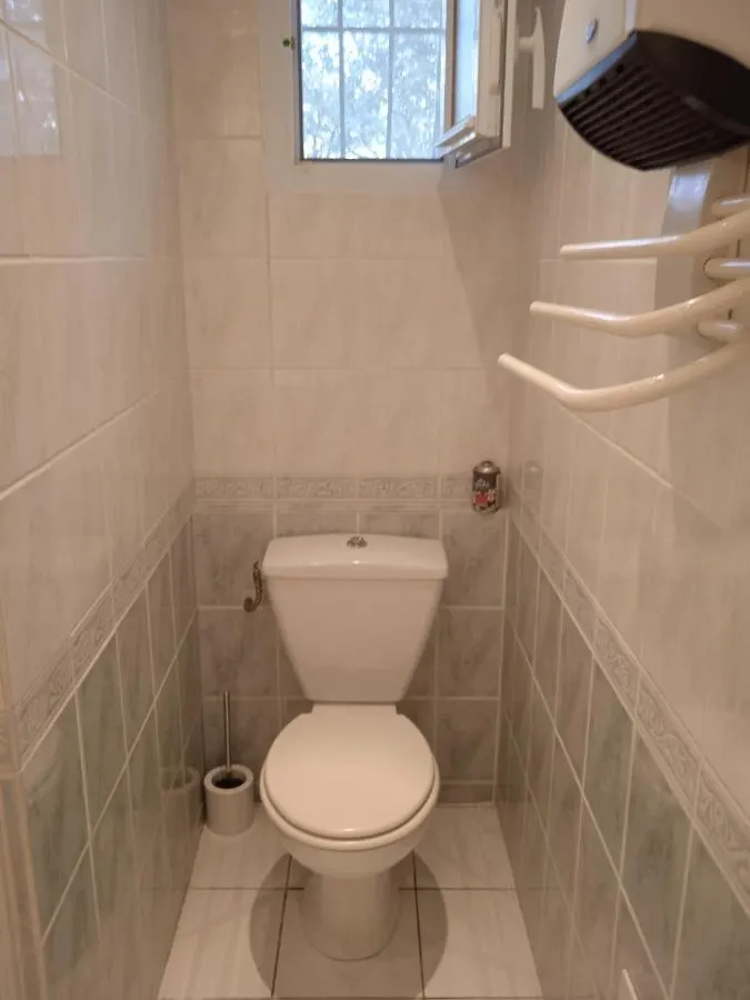 Chez Marie Bed & Breakfast Regusse France